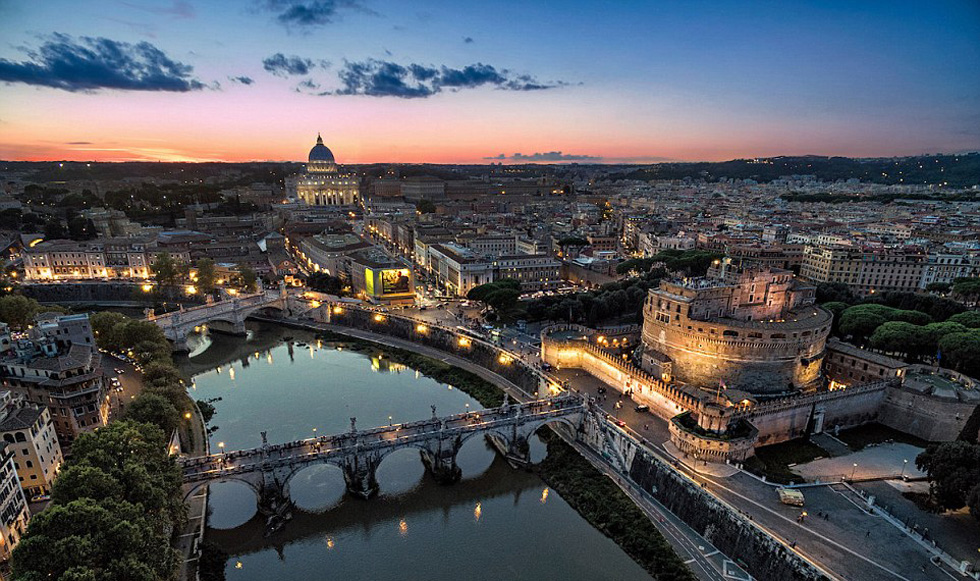 网友航拍摄影作品展现全球壮观美景