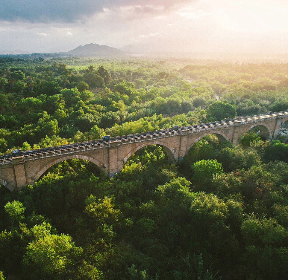 网友航拍摄影作品展现全球壮观美景