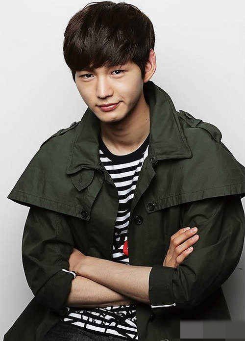 南柱赫惠利俞承豪允儿秀智 2015正当红的韩国90后&ldquo;小鲜肉们&rdquo;【组图】