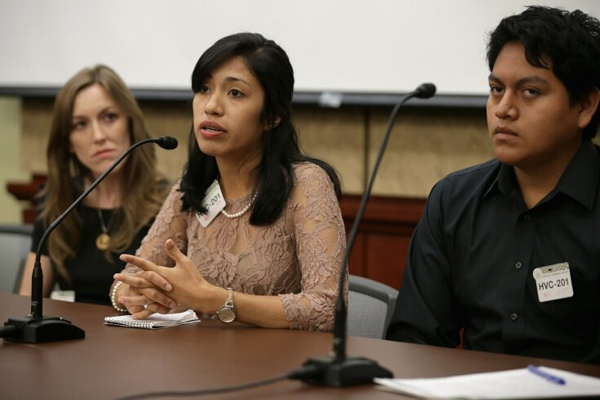 人权组织曝美烟草农场童工悲惨生活 12小时工作、头疼、呕吐