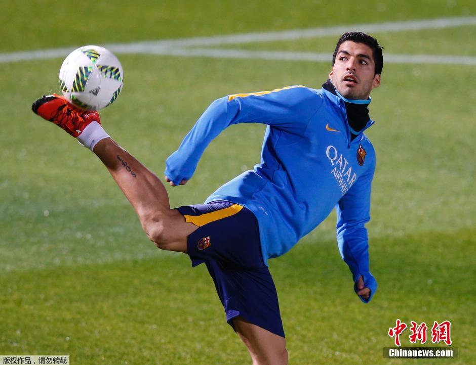 巴萨横滨备战静候恒大 梅西苏亚雷斯表情轻松