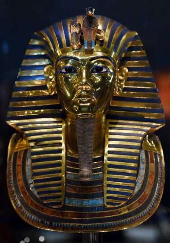 法老图坦卡蒙黄金面具修复工作完成