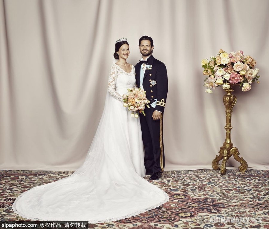 结婚出访没事儿晒娃 2015年全球王室都在干啥？