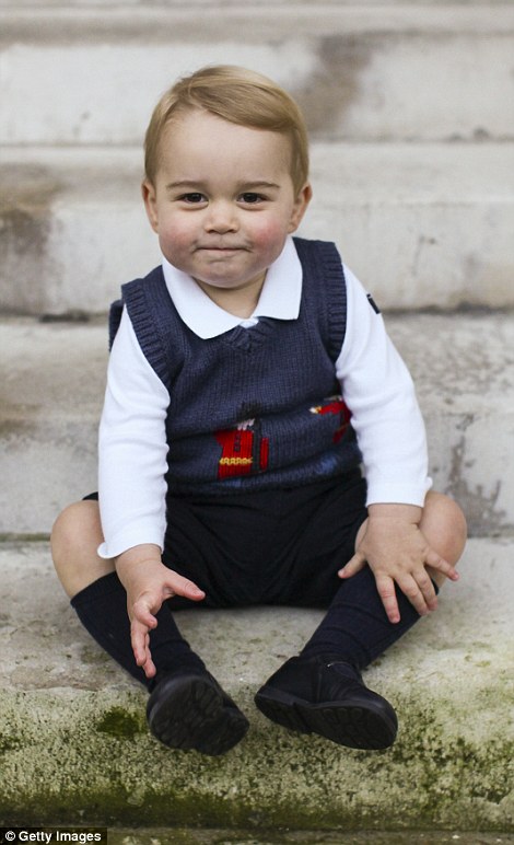 英国王室圣诞祝福:夏洛特公主全家福