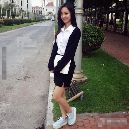 越南大学校花奶茶妹 颜值爆表似Angelababy(组图)