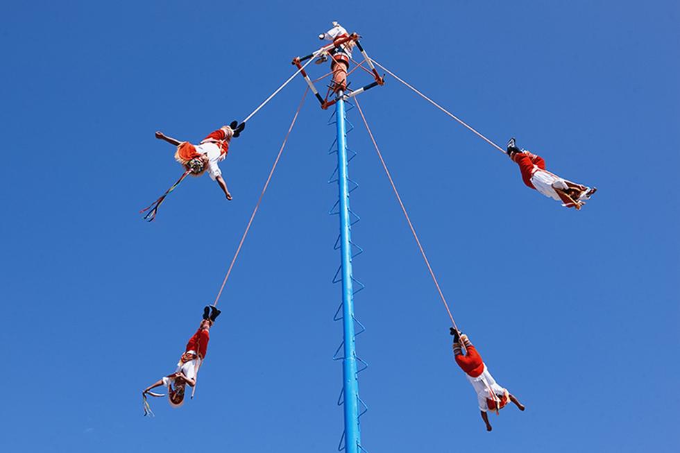 外国人如何过冬至：英国人民去巨石阵cosplay