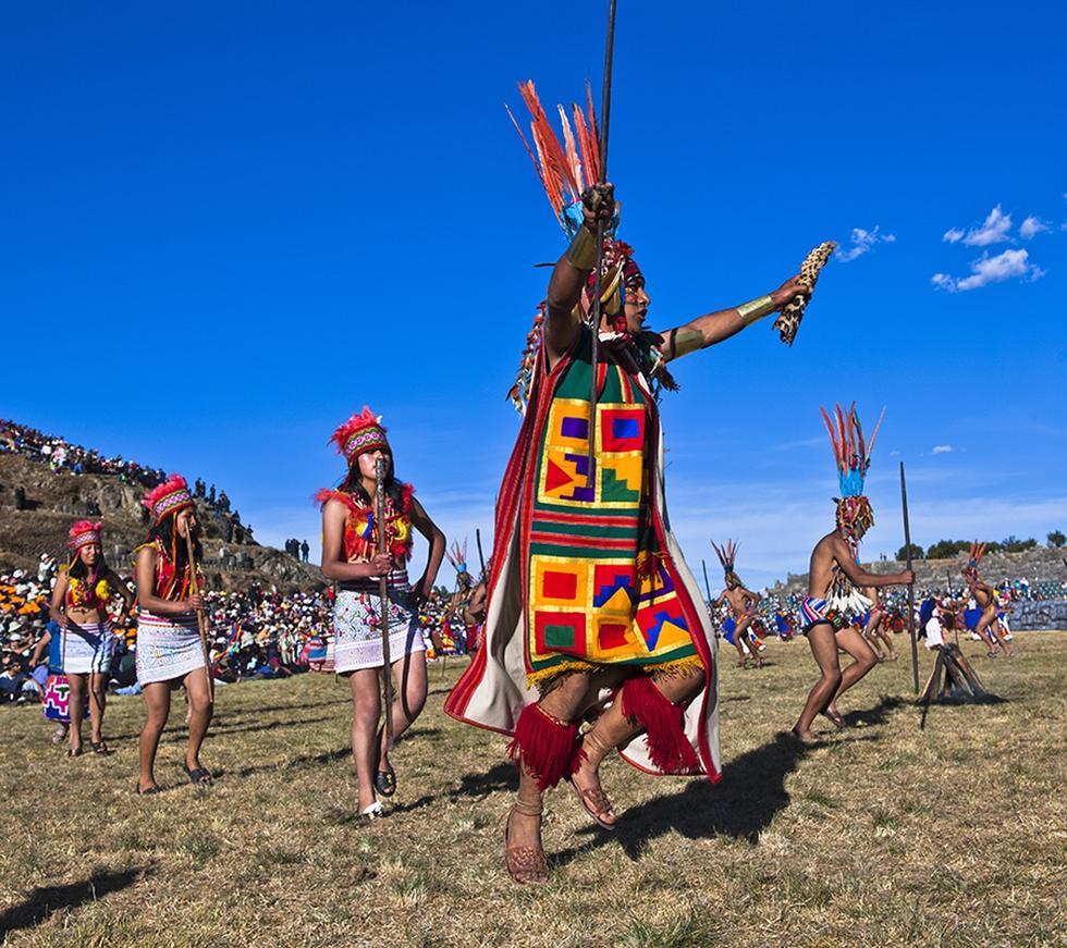 外国人如何过冬至：英国人民去巨石阵cosplay