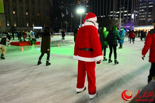 圣诞老人来也（拍摄：夏雪）