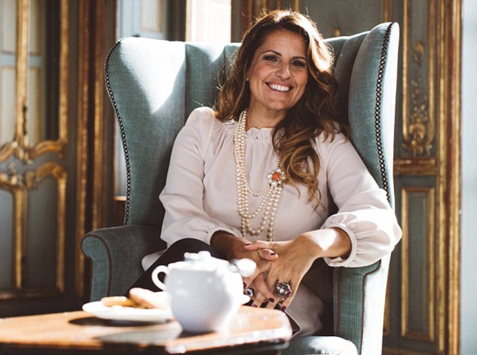 揭秘富家保姆奢华生活：乘私人飞机旅行 年薪百万