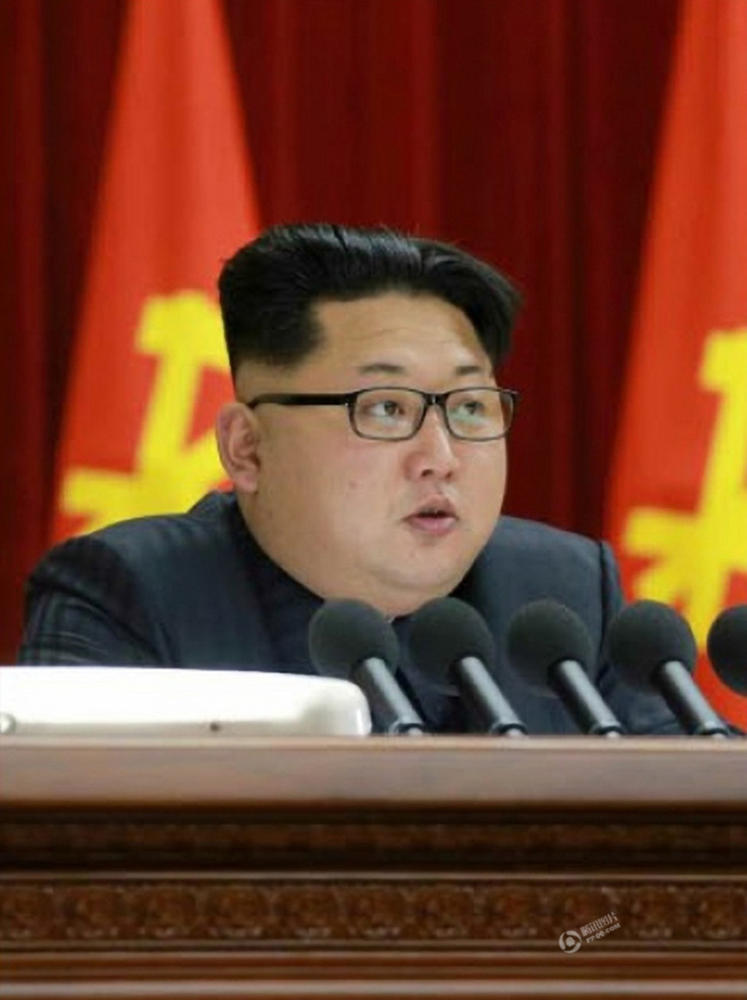 金正恩亲自向朝鲜水产部门有功人员授予奖章