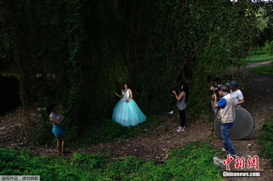 古巴花季少女的成人礼