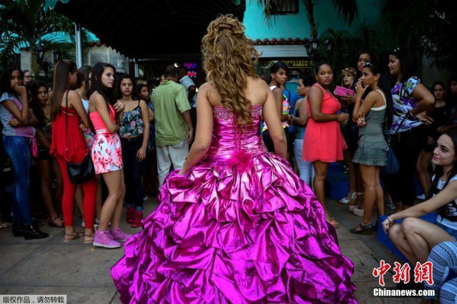 古巴花季少女的成人礼