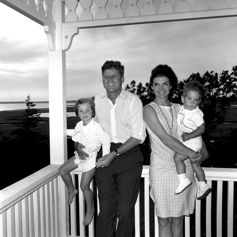 美国总统的休假生活：骑马海钓高尔夫