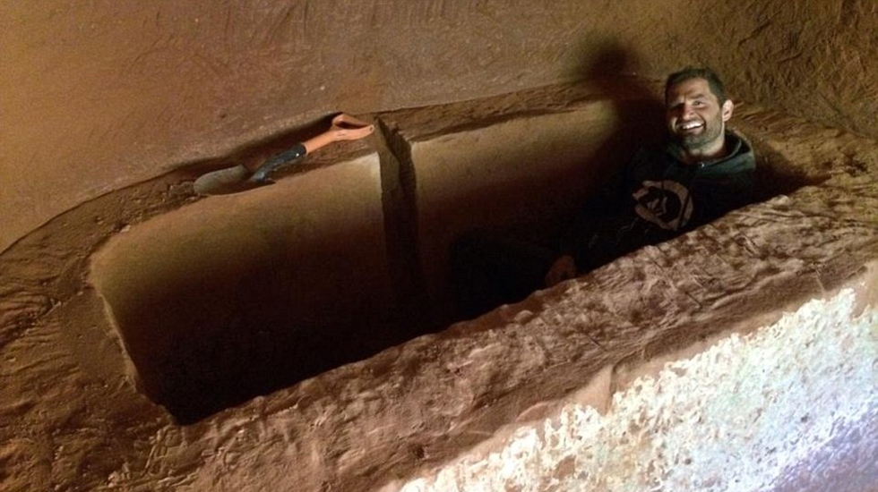 &ldquo;现代穴居人&rdquo;改造2.5亿年史前洞穴 配备水电和Wi-Fi