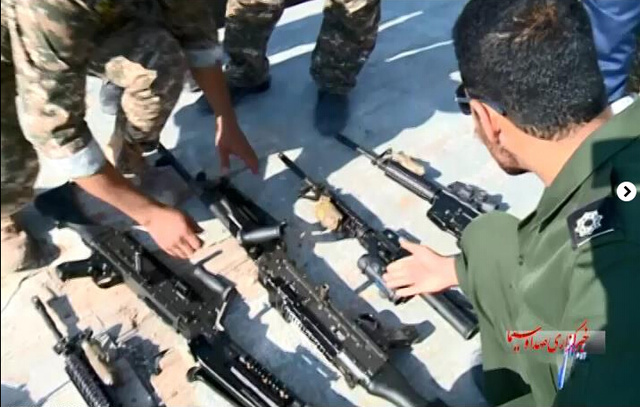 伊朗扣押美军画面曝光：大兵跪地道歉