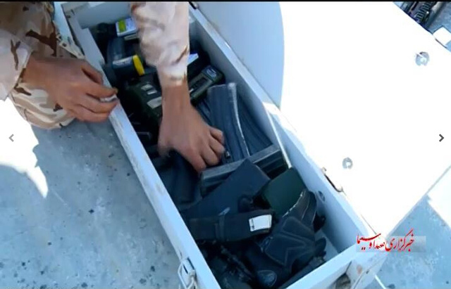 伊朗扣押美军画面曝光：大兵跪地道歉