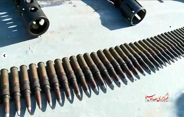 伊朗扣押美军画面曝光：大兵跪地道歉