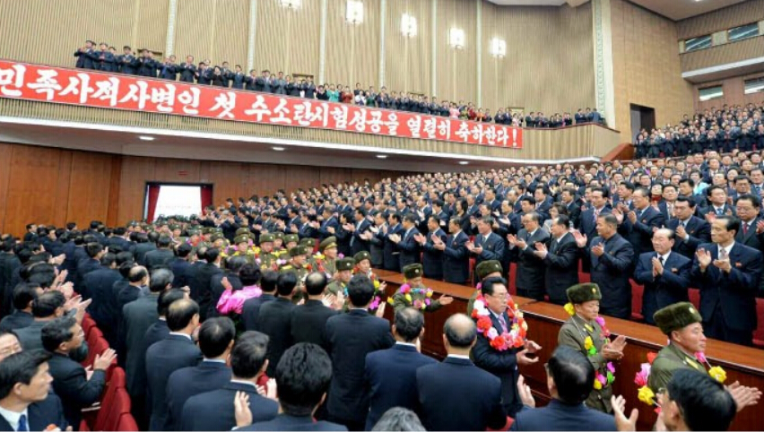 朝鲜核试科学家出游 十万人民送行