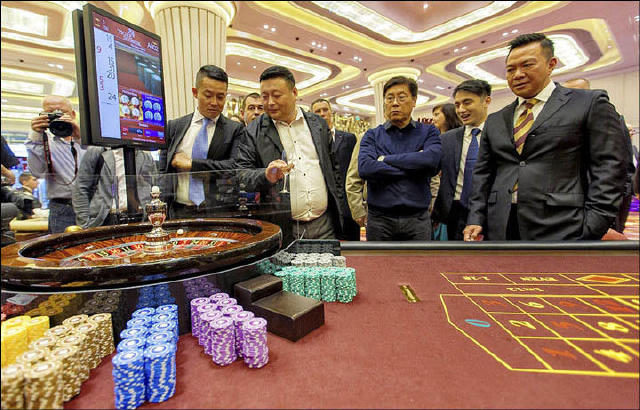 俄远东赌场吸引大批中日韩游客 美女如云