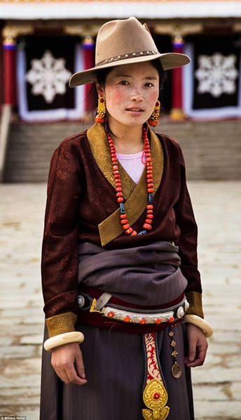 摄影师拍摄各国美女 成都姑娘好惊艳