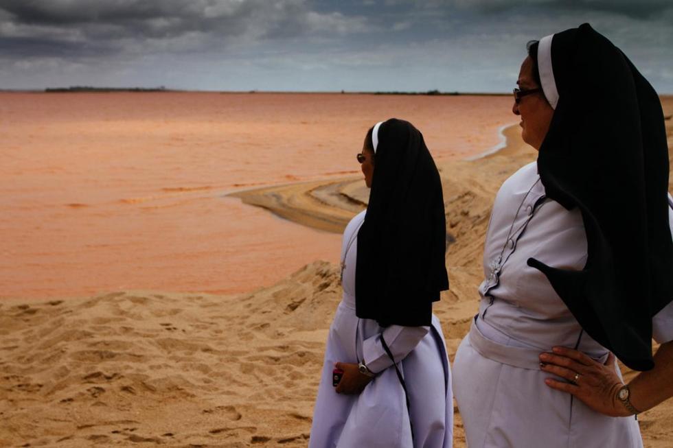 巴西最严重环境灾难 泥石流淹没屋顶