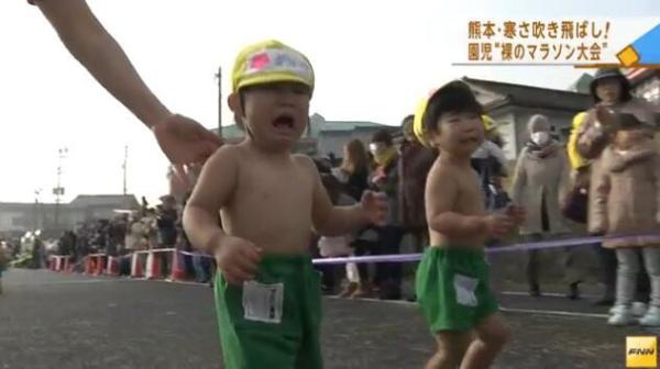 国内儿童&ldquo;裸跑&rdquo;遭批&ldquo;虐待&rdquo;