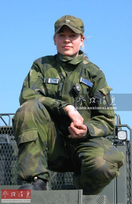 金发碧眼俏娇娃 北欧女兵咋那么漂亮