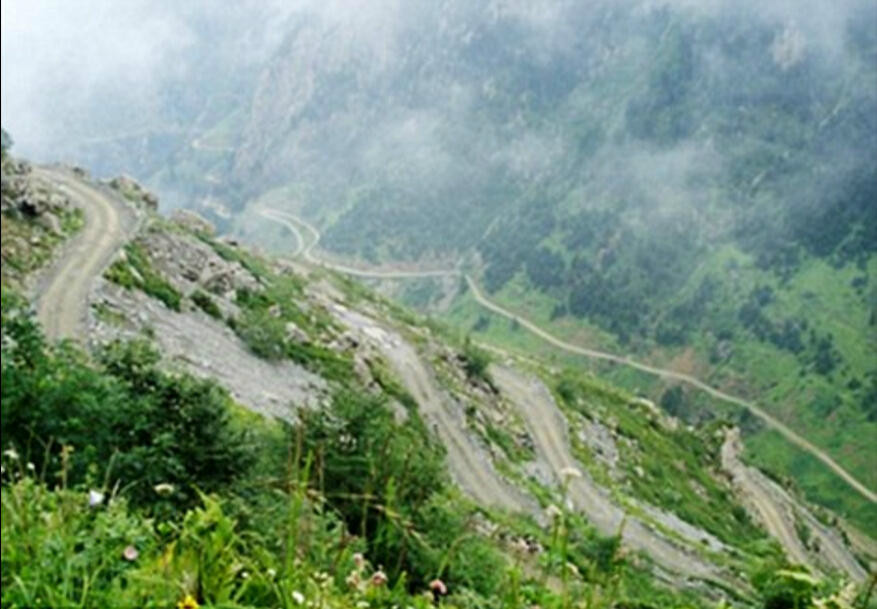 土耳其百公里山路29个急转弯 成全球最危险路段