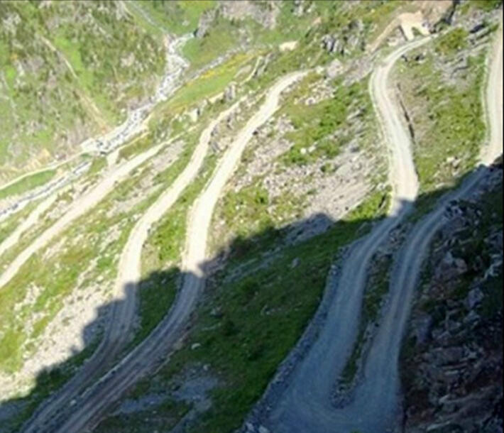 土耳其百公里山路29个急转弯 成全球最危险路段