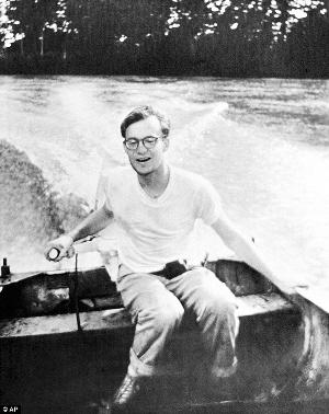 食人族之谜：美前副总统之子或被食人族烹食