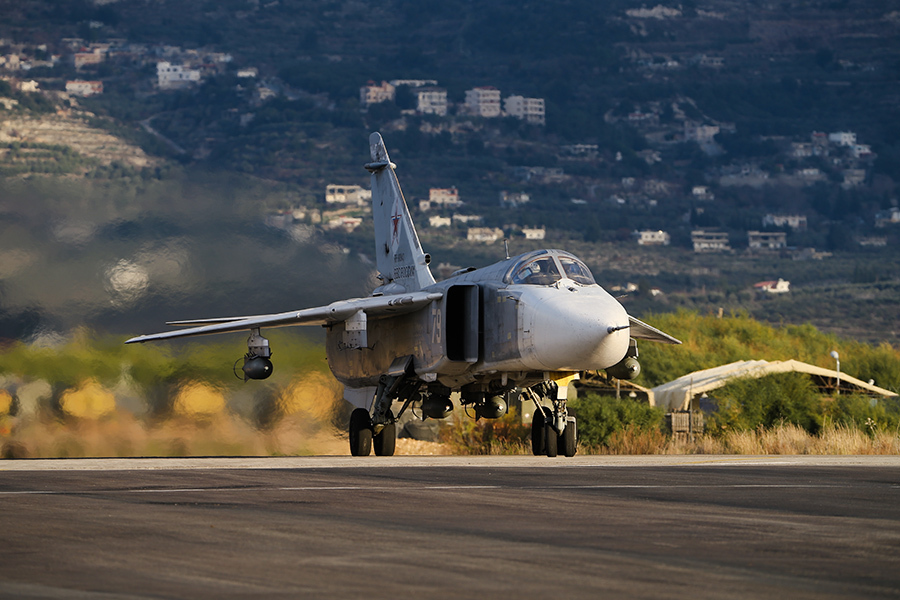 俄军发布驻赫梅明基地空天军部队作战执勤高清照