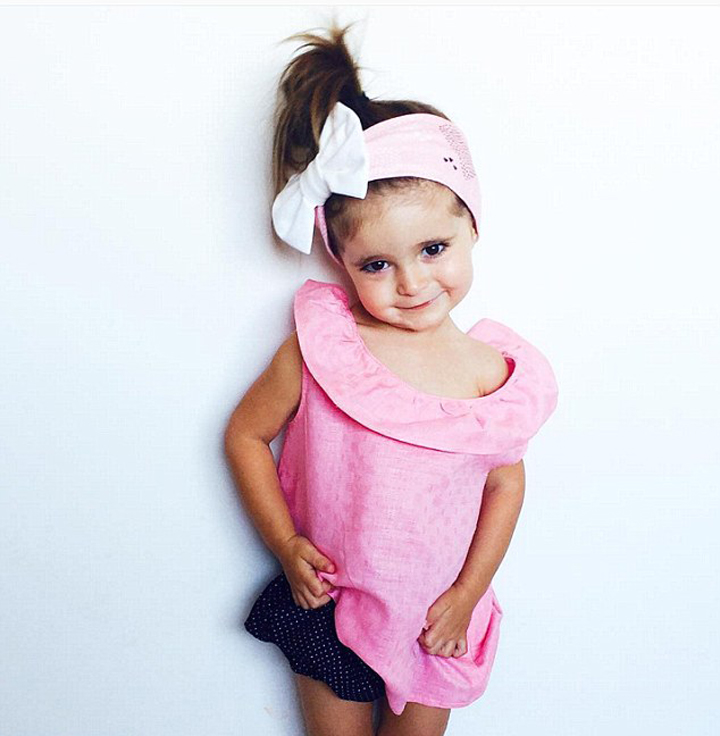 澳大利亚2岁萌娃时尚打扮走红网络