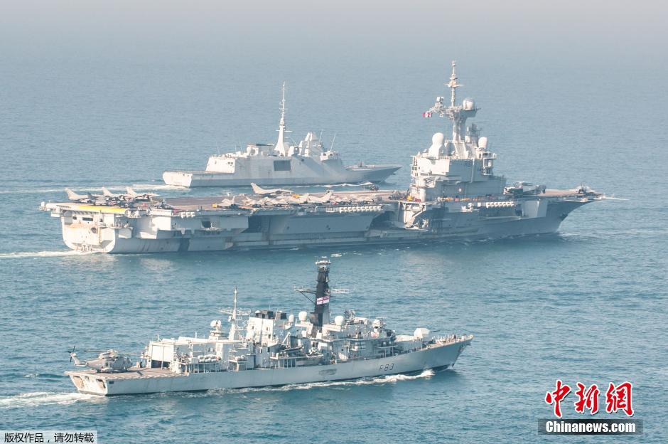 法国公布&ldquo;戴高乐号&rdquo;航母参与打击极端组织照片