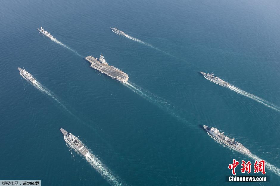 法国公布&ldquo;戴高乐号&rdquo;航母参与打击极端组织照片
