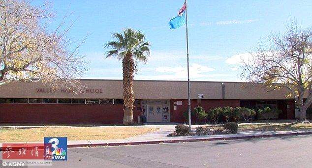 美国女教师与学生发生关系 短信中以母子相称