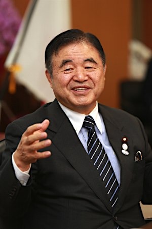 资料图:日本奥运担当大臣远藤利明。