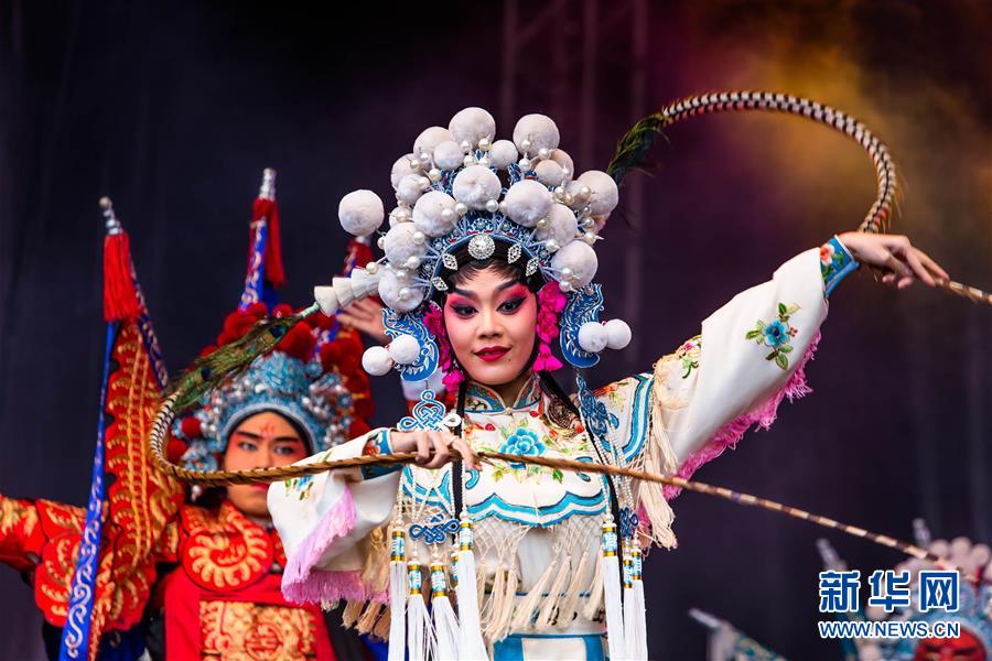 （XHDW）（3）伦敦华埠庆新春