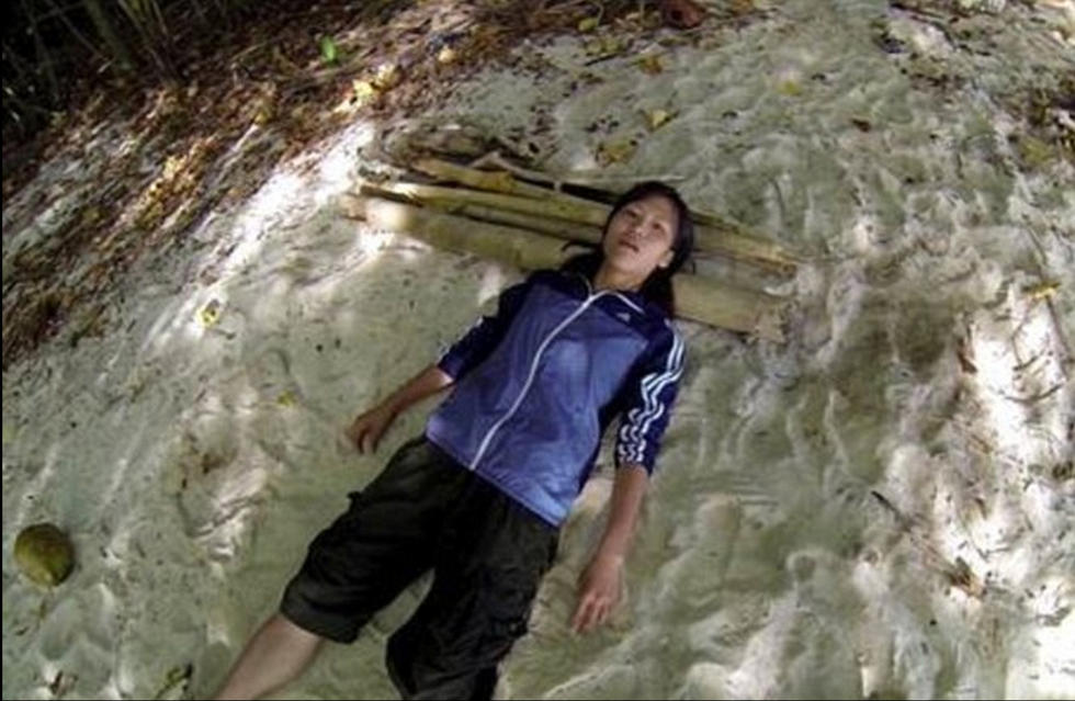 日本妹子体验孤岛生存19天