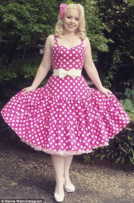 如此光鲜靓丽的姑娘竟是个开挖掘机的