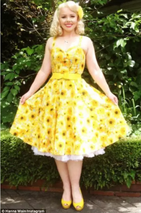 如此光鲜靓丽的姑娘竟是个开挖掘机的