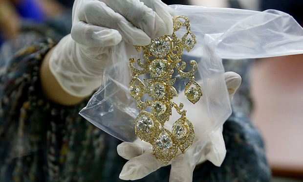 菲律宾前第一夫人珠宝将拍卖 价值1.36亿元