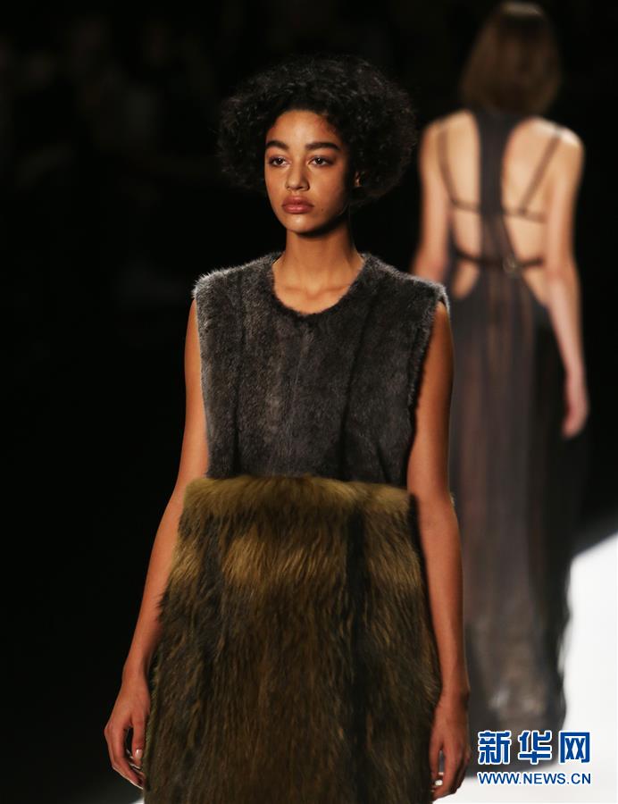 （国际）（6）VERA WANG品牌时装亮相纽约时装周