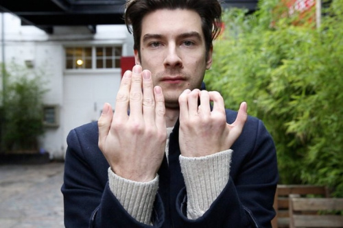 脚趾变手指：男子手术成功畸形手恢复正常（组图）