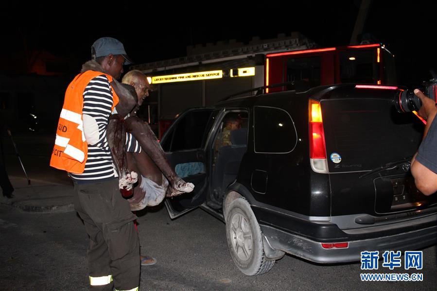 （国际）（1）索马里首都发生两起自杀式炸弹袭击至少12人死亡