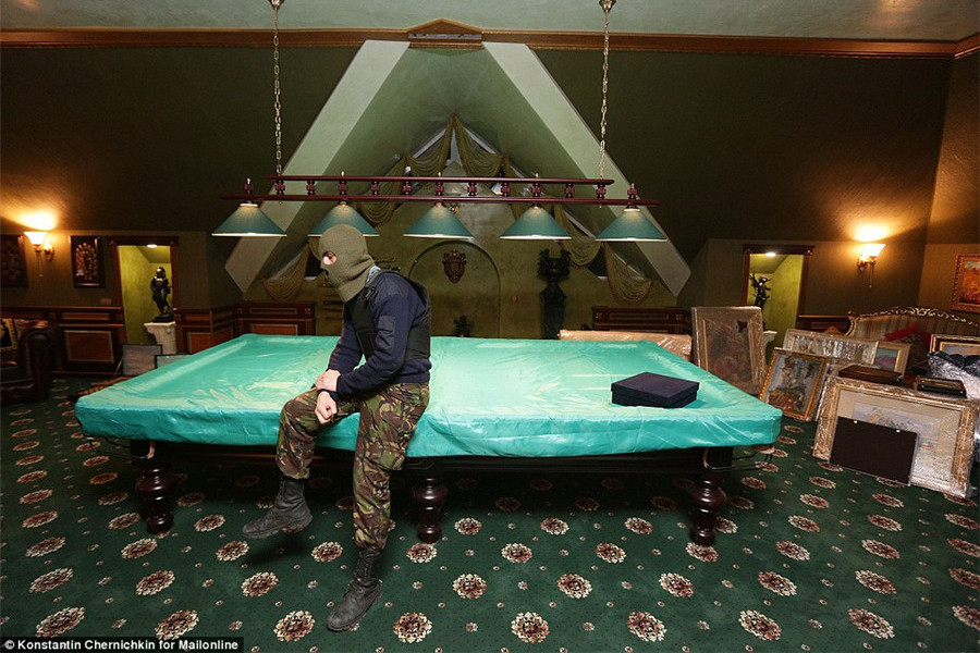 豪宅變破屋：烏克蘭前總檢察長私邸今昔對比照