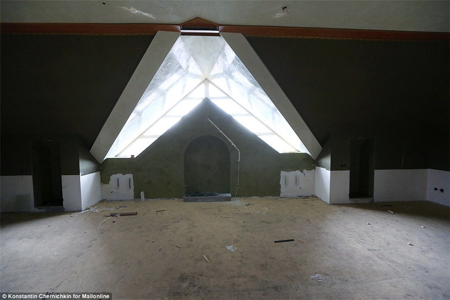 豪宅變破屋：烏克蘭前總檢察長私邸今昔對比照