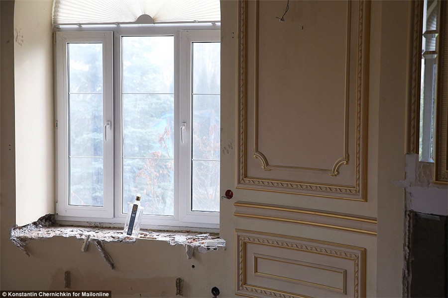 豪宅變破屋：烏克蘭前總檢察長私邸今昔對比照