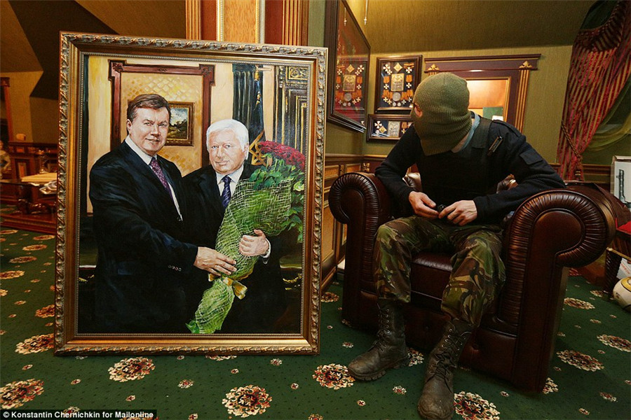 豪宅變破屋：烏克蘭前總檢察長私邸今昔對比照