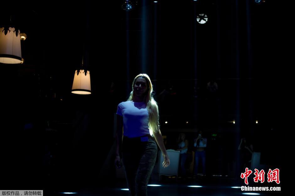 以色列举办首届变性小姐选美大赛