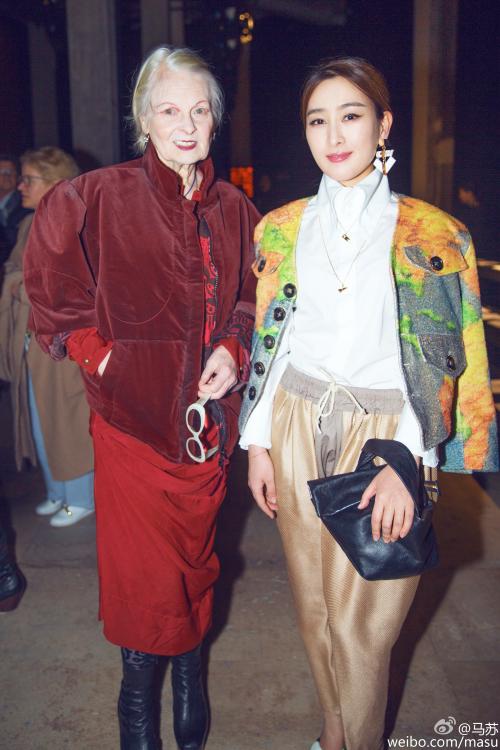 中国女星赴巴黎时装周 身披靓衣秀国际范儿